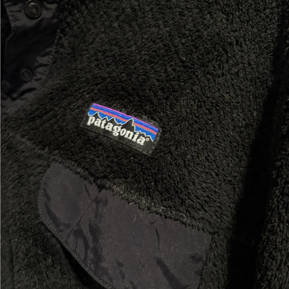 Patagonia Black Fleece Pullover - Picture 2 of 6